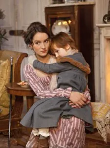 Madame de Fleurville (Anaïs Demoustier) with her daughter Madeleine